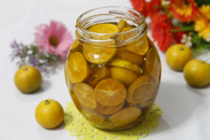 2.7. Dùng quất chưng đường phèn hoặc mật ong 1