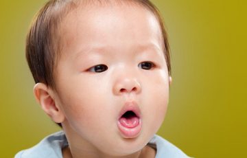 Dấu hiệu viêm họng ở trẻ: Nhận biết đúng để xử trí an toàn và hiệu quả Dấu hiệu viêm họng ở trẻ: Nhận biết đúng để xử trí an toàn và hiệu quả